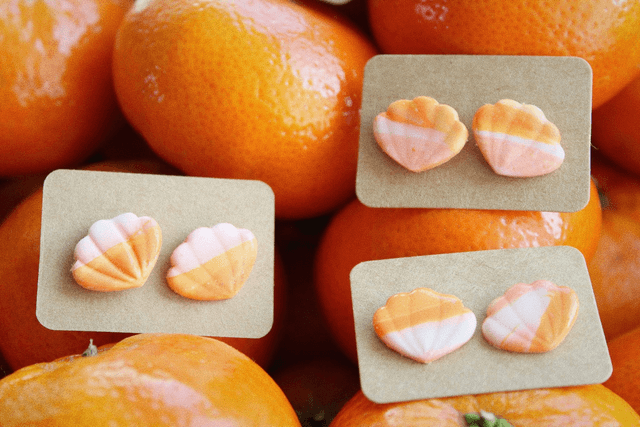 Seville seashell mini stud earrings 