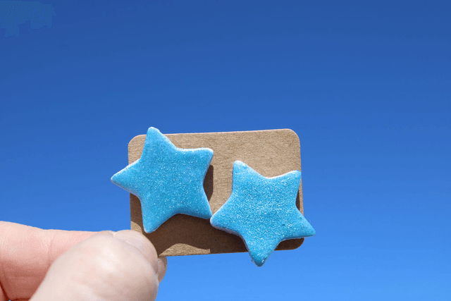 Star stud earrings