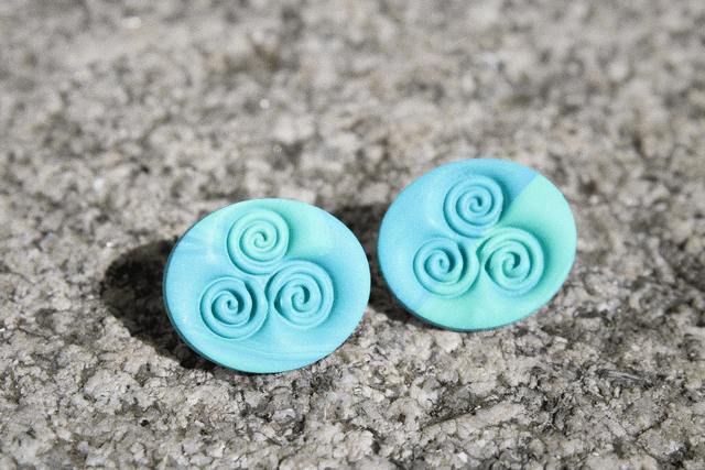 Aran 'Triskele' earrings 